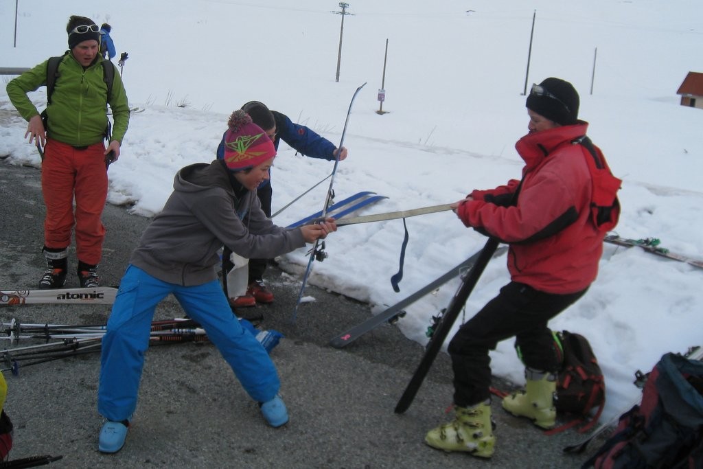 joêll a batu Victor o jeu "tir mwa la po"