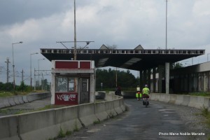 Poste frontière fantôme.